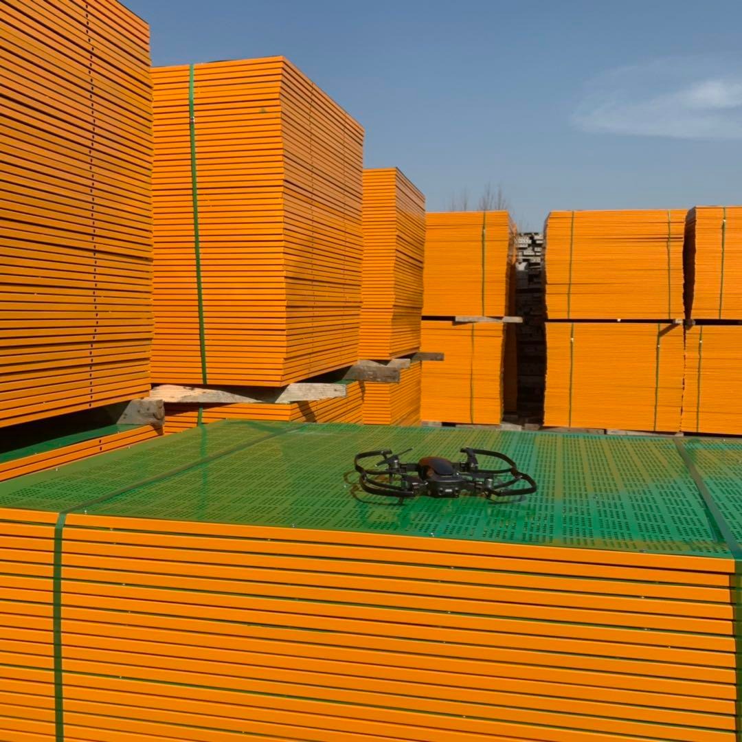 建筑外墙安全防护网  低碳钢爬架网  安平爬架网厂家  工地用冲孔爬架网