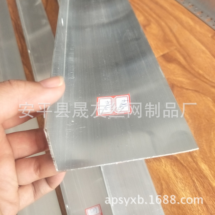 供应河南郑州外墙施工用保温板托架 U型铝合金卡条槽钢角钢托架示例图14