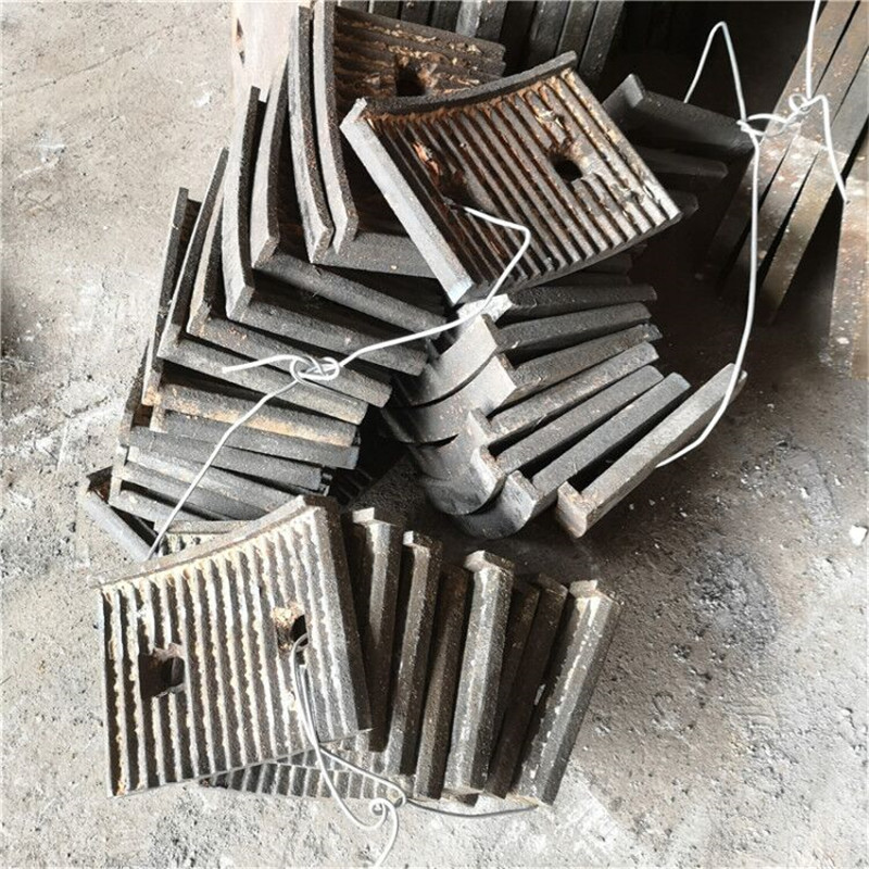 锤式破碎机衬板 高锰钢牙板价格 高铬合金衬板铸造厂家