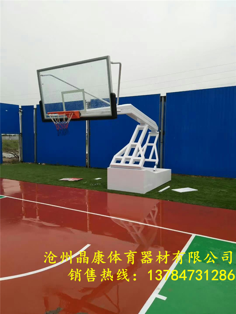 拉萨晶康牌配安全防爆钢化玻璃篮球板固定式篮球架性能优越图片