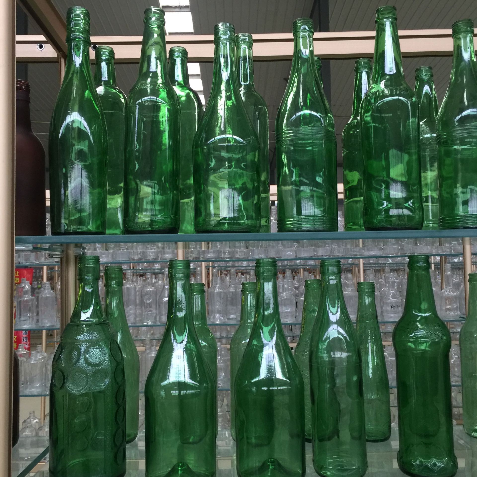 500ml绿色 深蓝色 茶色 白酒玻璃瓶 蓝宝石酒瓶翠绿色白酒瓶定做示例图2