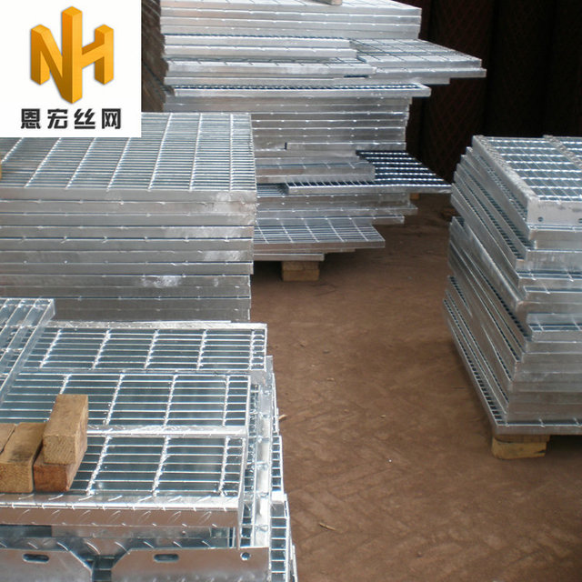 专业生产 镀锌钢格板，镀锌钢格栅，钢格板，格栅板，钢格栅板 恩宏丝网