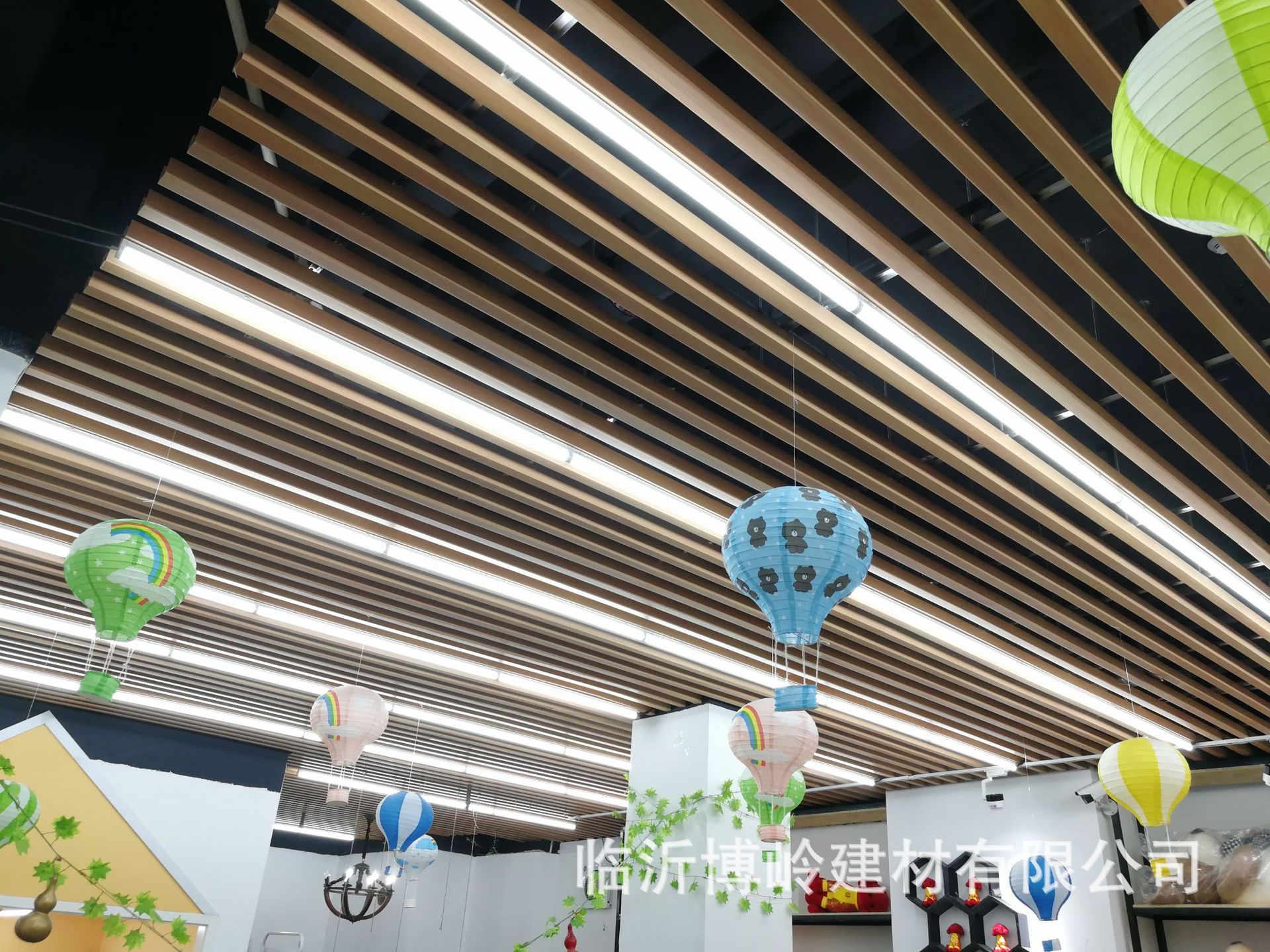 生态木天花 40*20组合天花 装修材料 室内装饰 PVC木塑吊顶材料示例图13