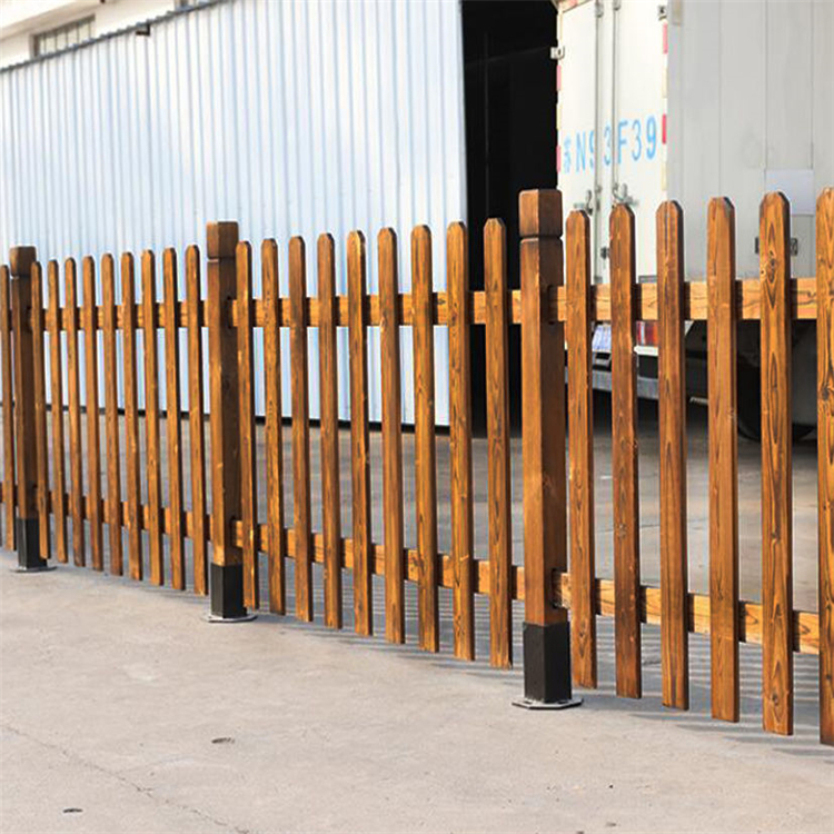 实木护栏 防腐木隔离栅 木制围墙 专业加工 佳星 专业加工