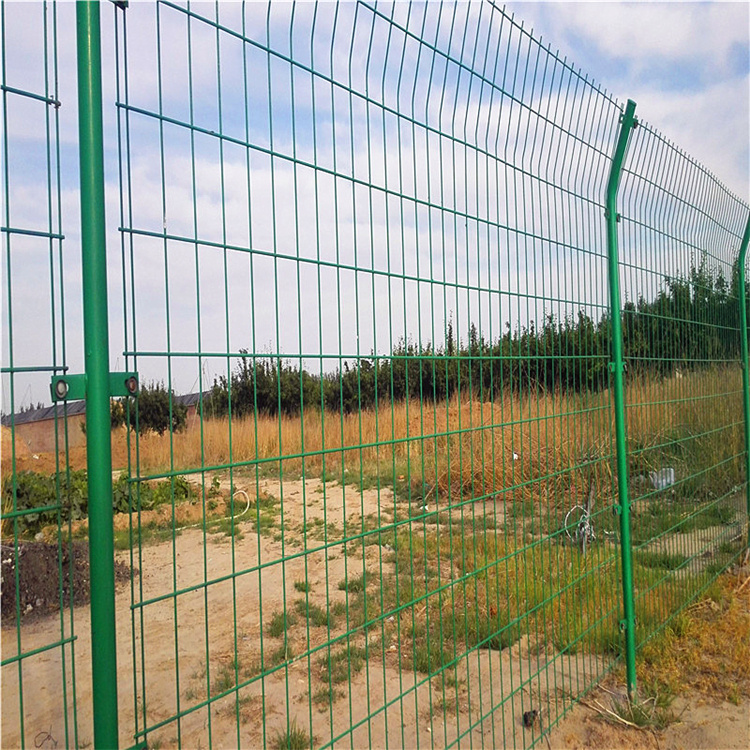 围地护栏网 钢网围墙护栏 浸塑网隔离围栏 佳星 厂家价格