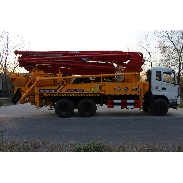 厂家订制 30-38米自搅拌泵车 水泥泵车 臂架灵活安全稳定