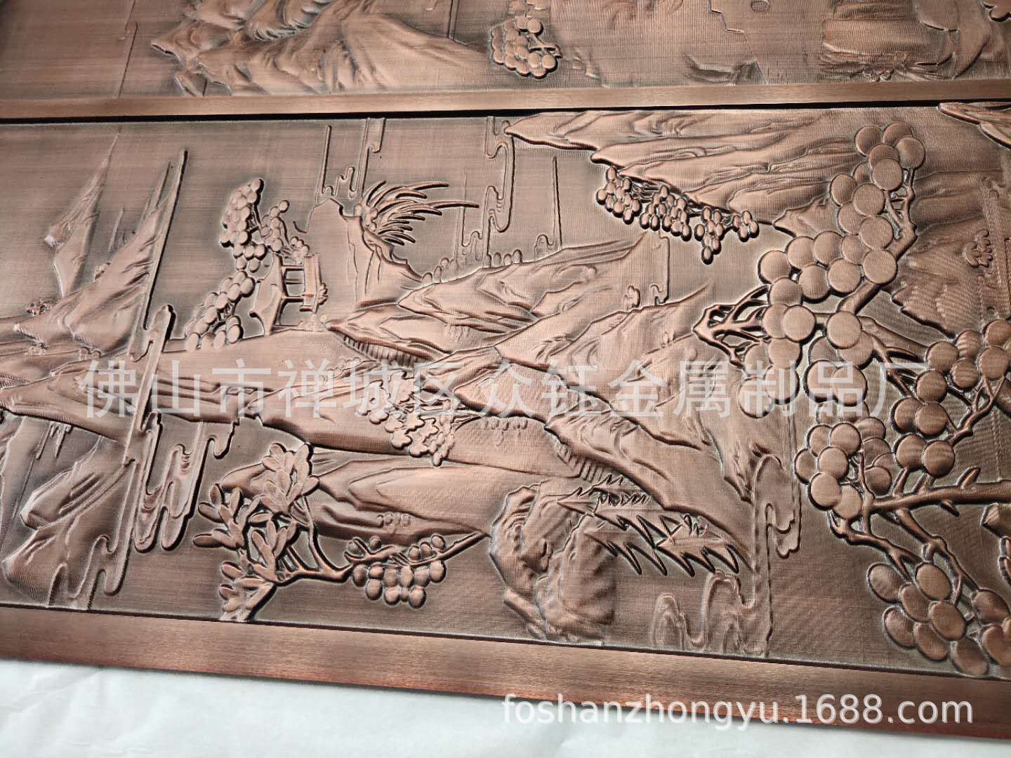 工厂直销 铝板镂空雕刻铝艺屏风隔断铝板屏风 欧式仿古铜浮雕屏风示例图3