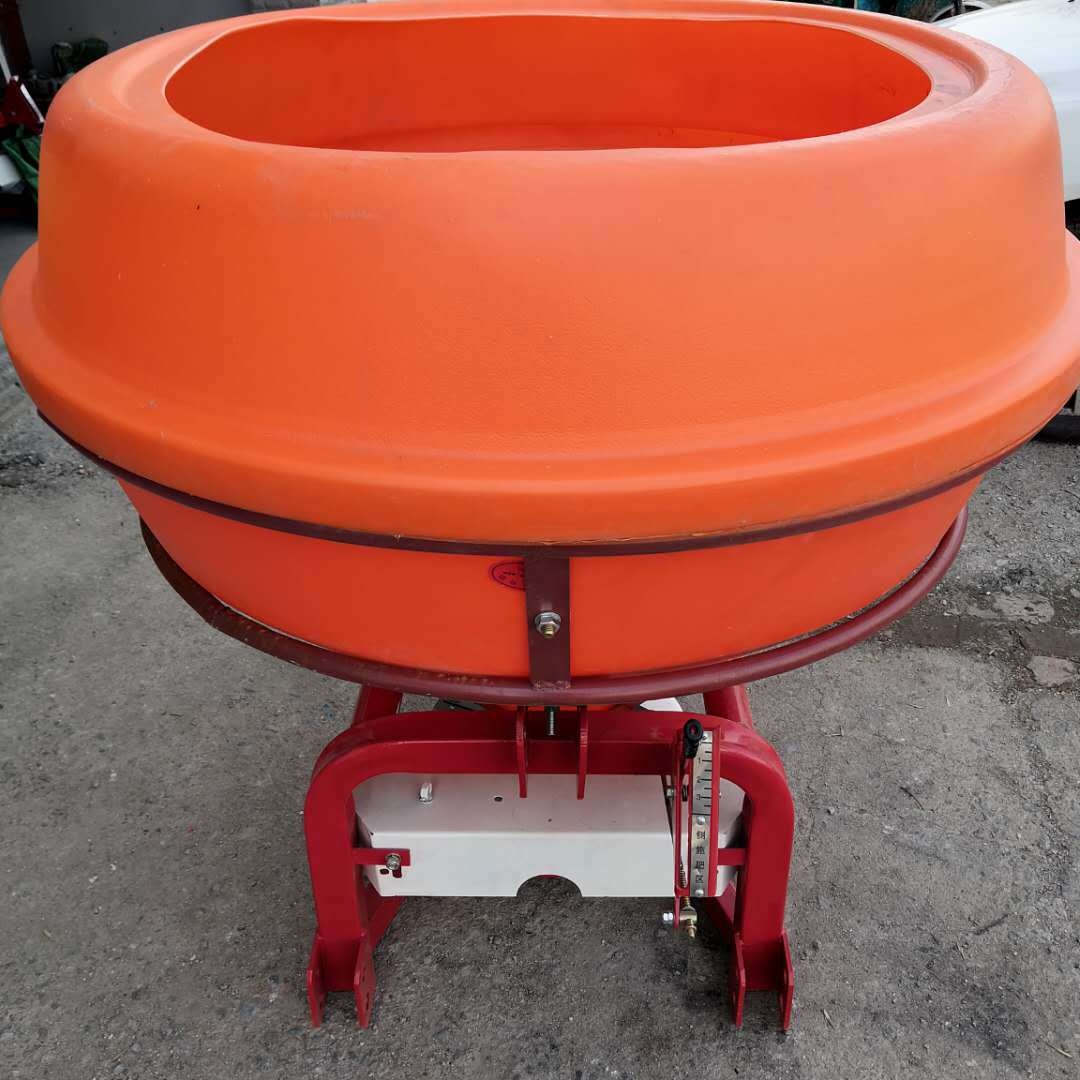 航远CDR-1000小四轮拖拉机带的化肥尿素复合肥颗粒肥撒肥机，加厚防老化桶的扬肥机，容量1000斤