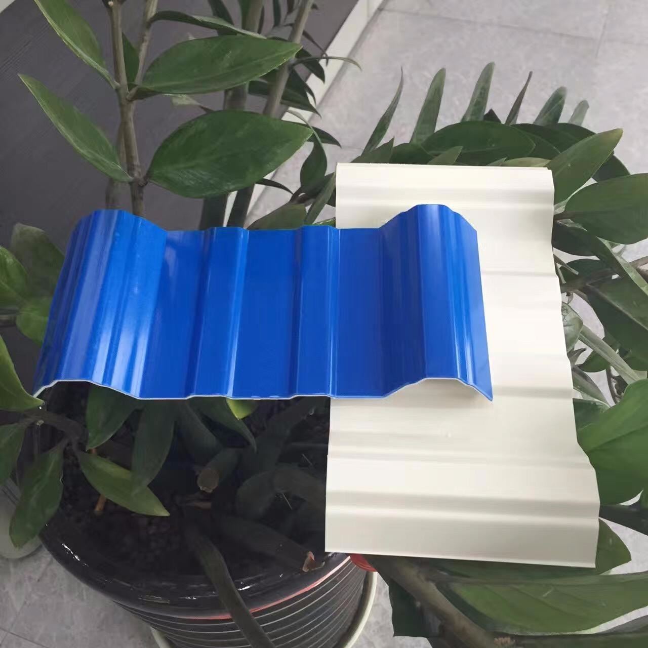 apvc塑胶瓦 安装塑料树脂瓦 蓝色pvc瓦 安装简单 方便