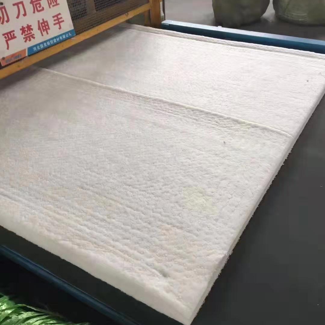 内蒙厂家批发硅酸盐板 环保耐高温硅酸铝板管 吸音保温板图片