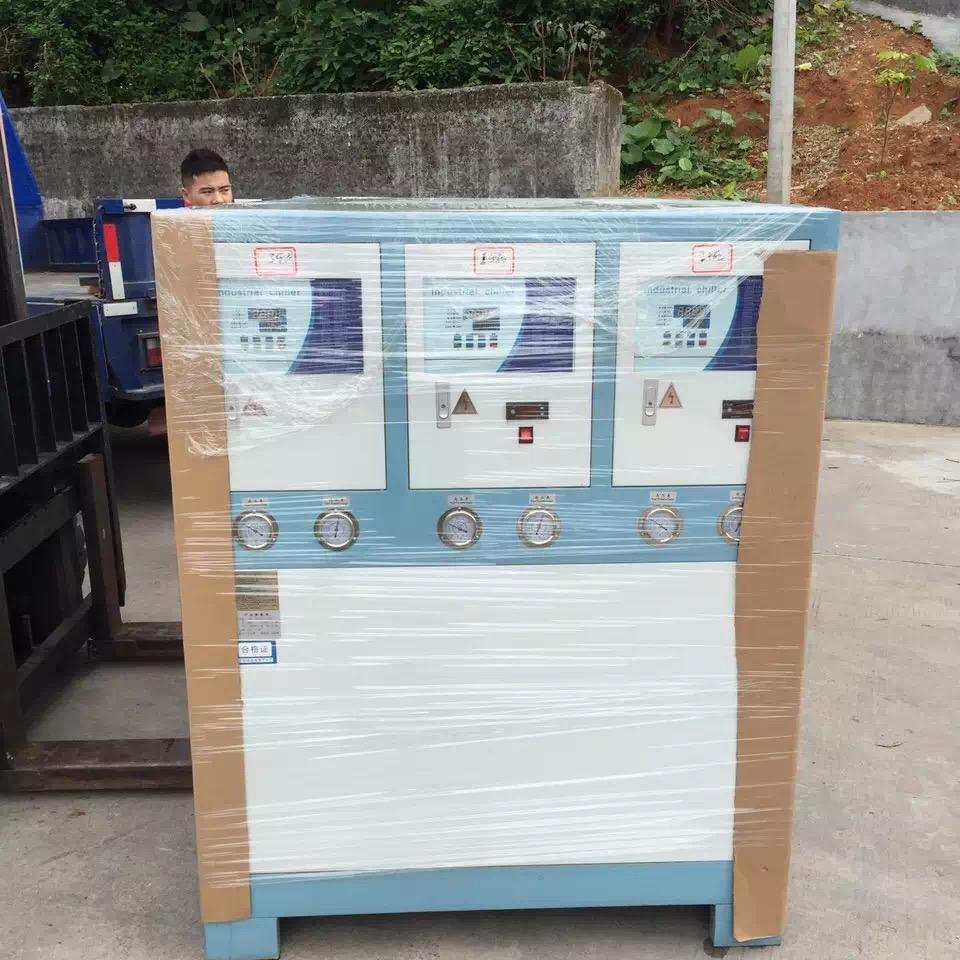 苏州  昆山厂家直销20匹水冷式冷水机   挤塑专用冷水机  塑胶专用冷水机  箱式冷水机 冷水机厂家图片