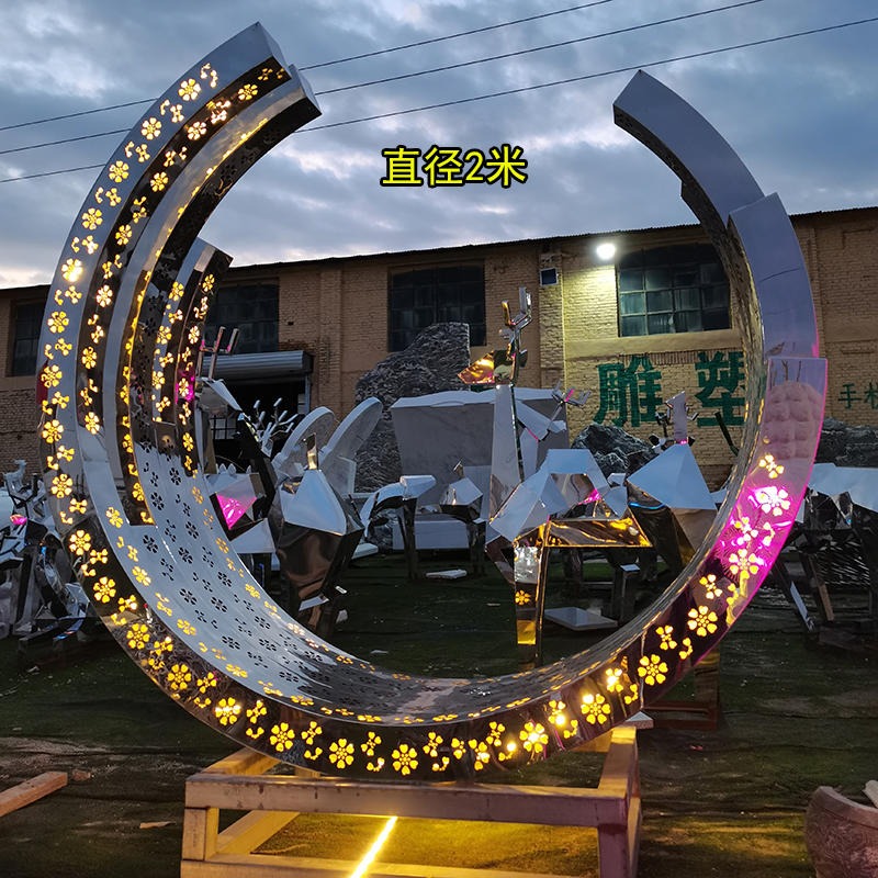 不锈钢发光圆环雕塑厂家 圆形镜面雕塑 大型抽象指环雕塑摆件 镜面金属雕塑