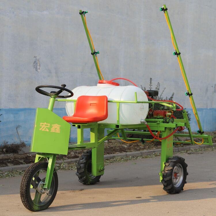 12米宽玉米小麦四轮乘坐式打药机 拖拉机后悬挂风送式打药机 玉米专用高架打药机