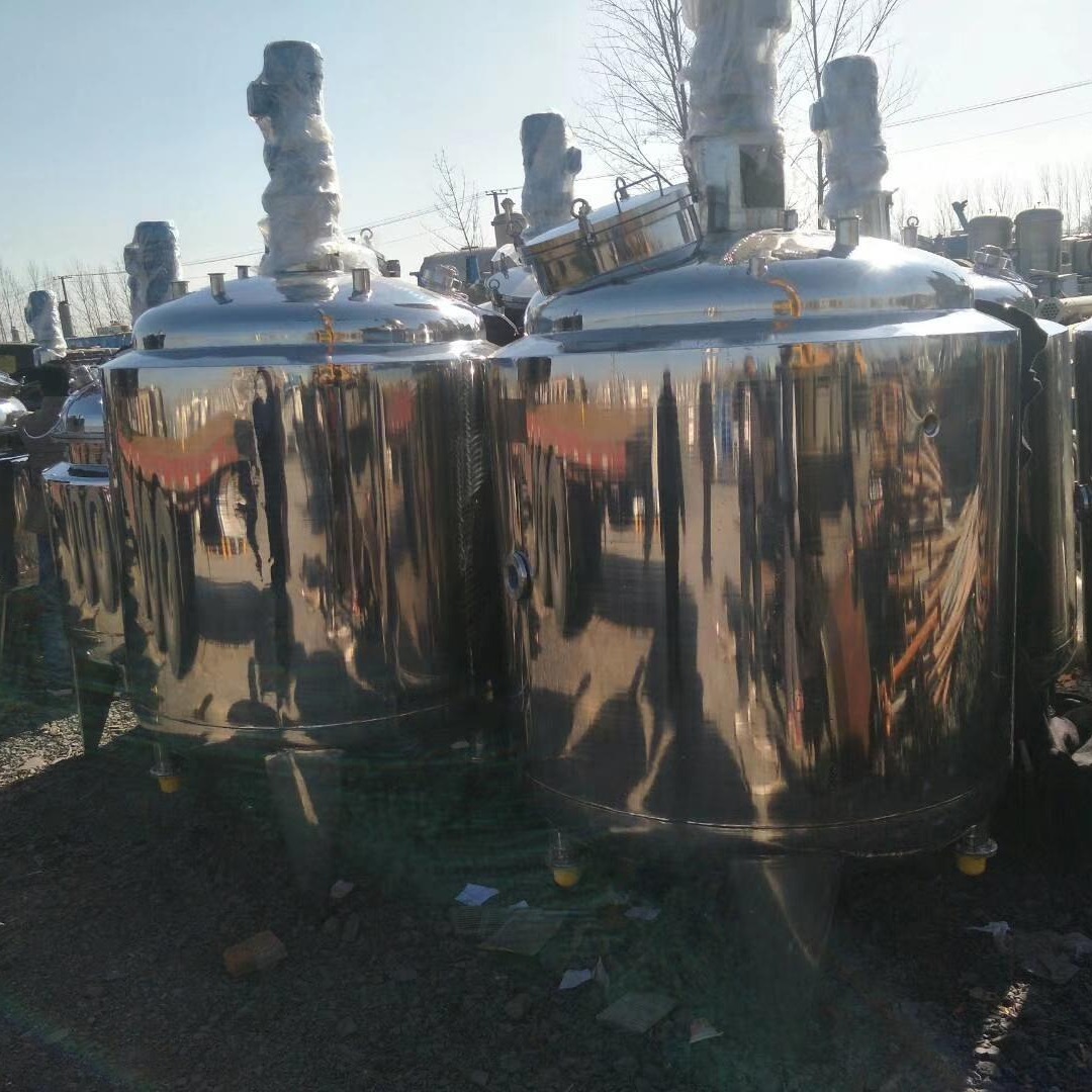 回收二手5000升不锈钢加热罐10台  各种型号不锈钢储罐  二手不锈钢发酵罐价格图片