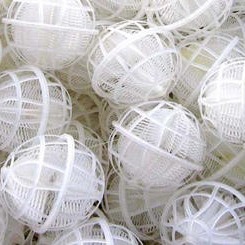 悬浮球，河南明阳污水处理多孔球形悬浮填料，悬浮生物填料图片