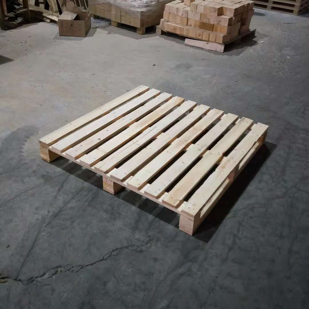 胶州托盘厂家定制各种尺寸松木熏蒸垫板箱柜出口常用