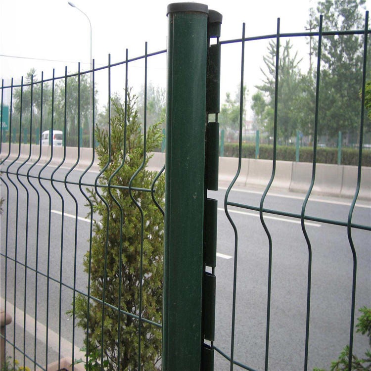 德兰供应 小区围栏网 别墅社区小区围栏网 浸塑桃型柱市政护栏网