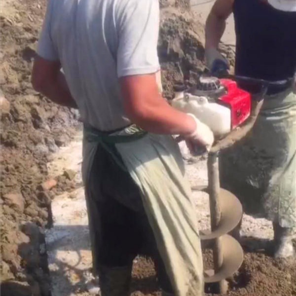 扬州市卖管桩掏泥巴机的 外径600掏桩取土机 管桩清理机