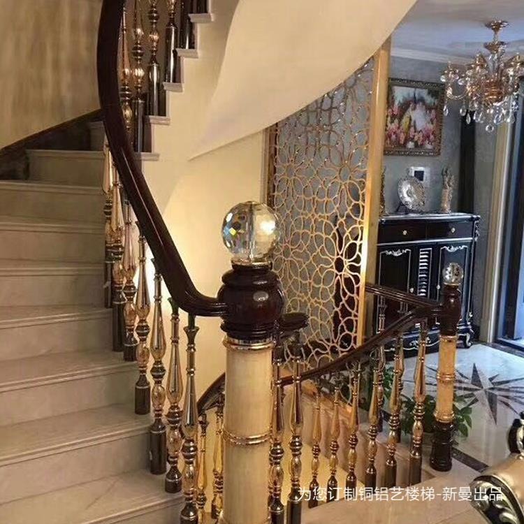 渭南欧式铜楼梯扶手展示古代高雅与现在奢华的楼梯结合美图片