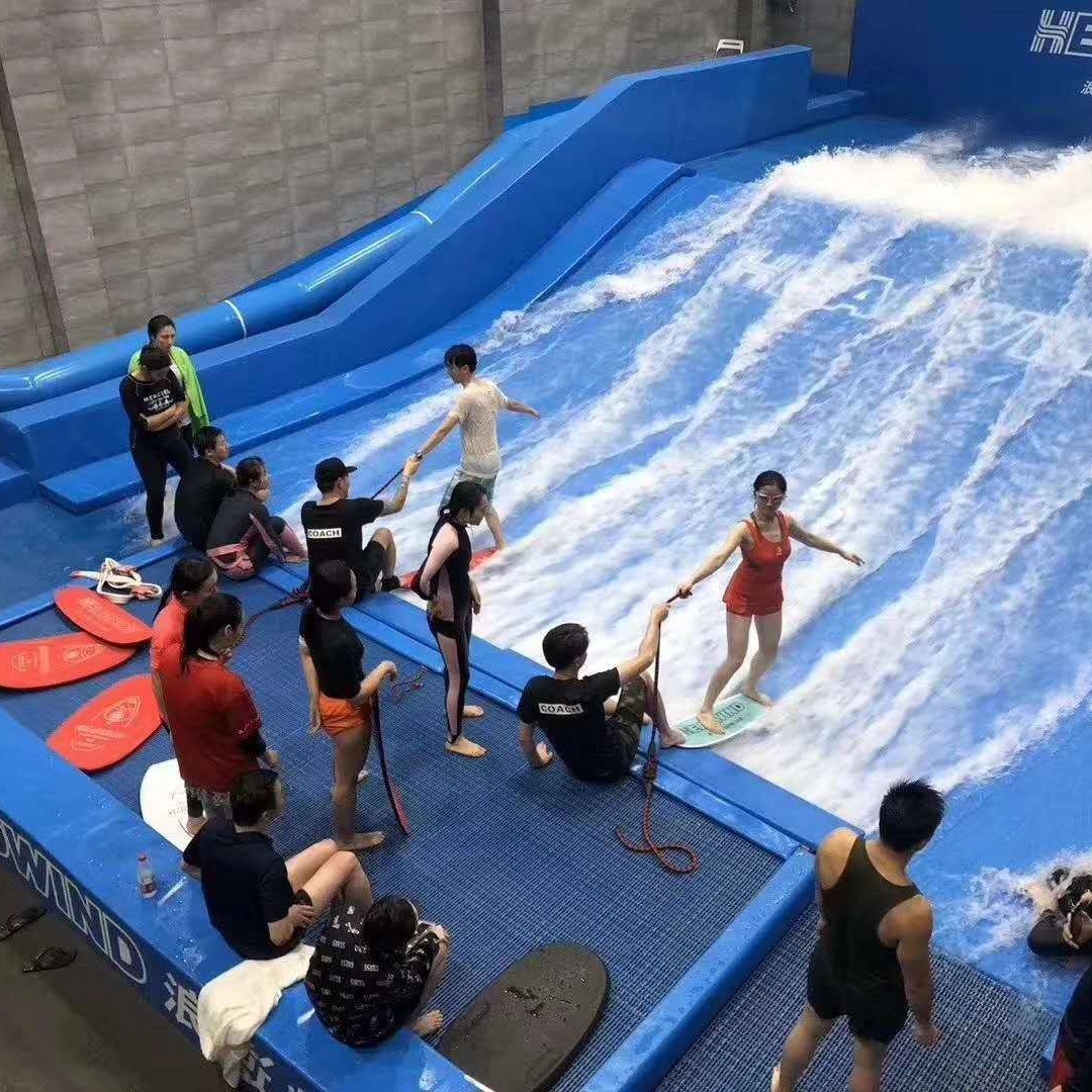 四季恒温冲浪馆 真波冲浪设备 单人滑板冲浪机 移动式冲浪模拟器
