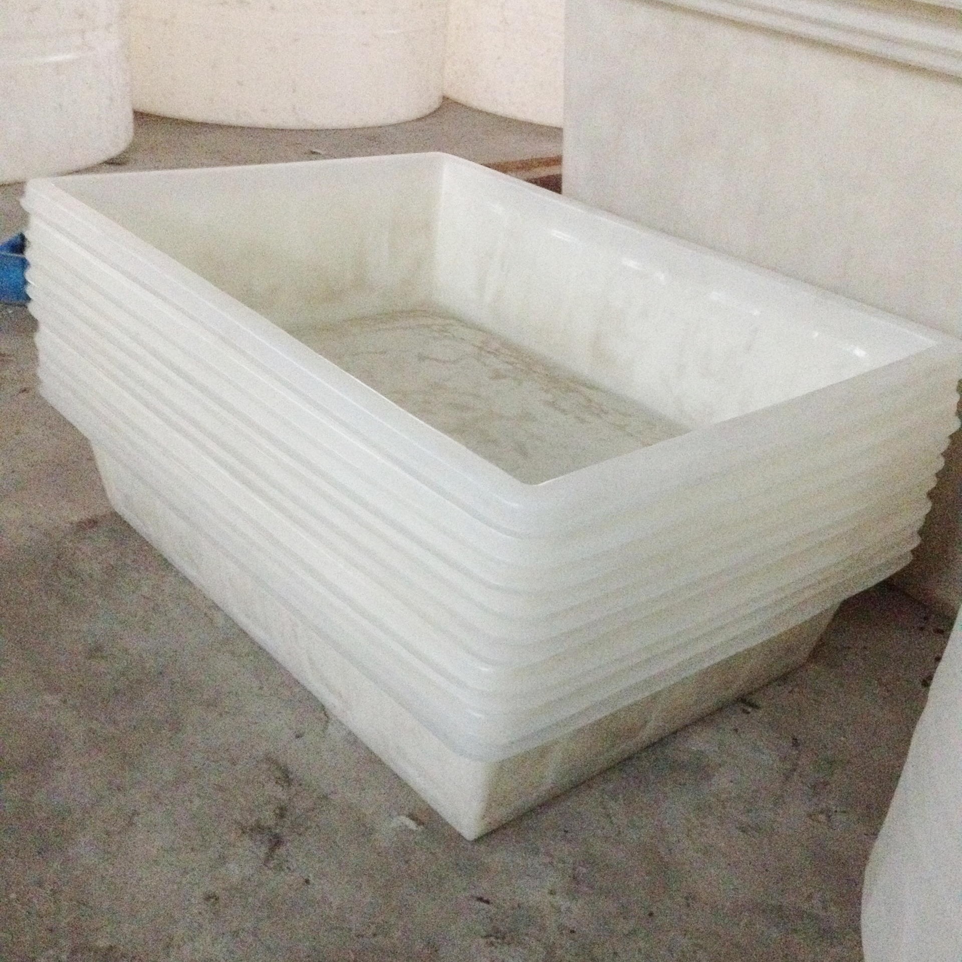 扬名塑料箱生产厂家 K200升尼龙料养鱼箱牛筋料塑胶箱 塑料周转箱 尼龙桶