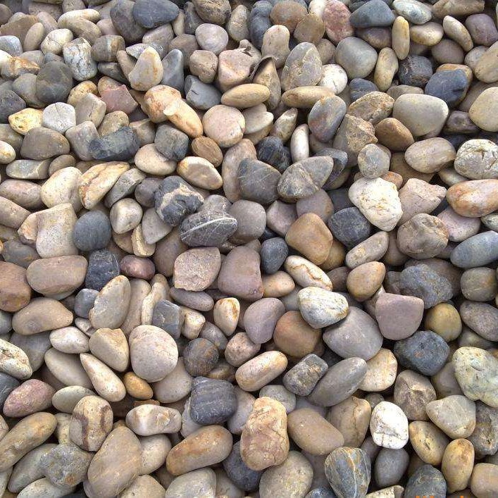 市场批发佳木斯过滤水鹅卵石滤料 黑色鹅卵石的优点与缺点 园林装饰鹅卵石