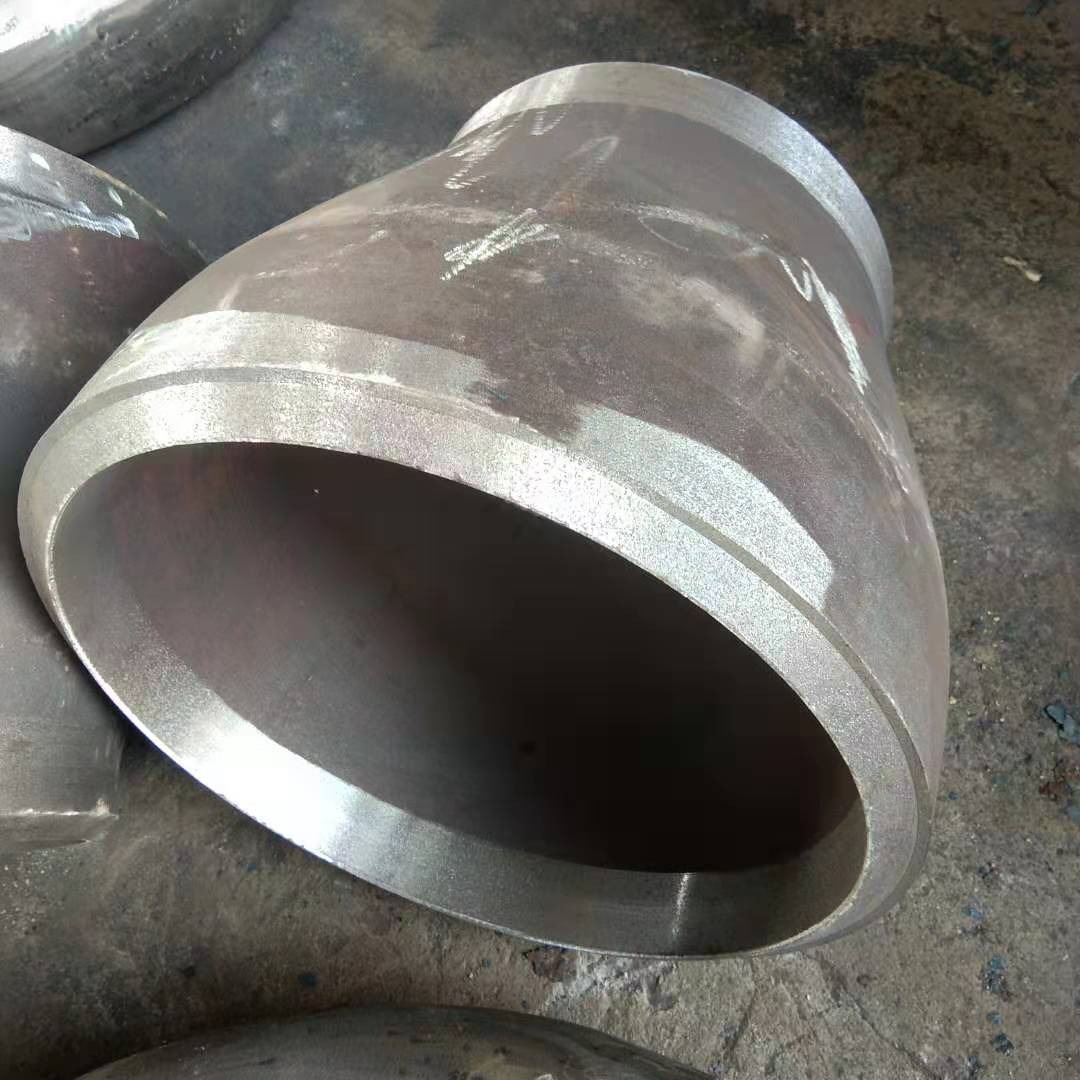 河北宏勃厂家生产各种规格碳钢不锈钢· 合金钢 同心 偏心异径管 大小头 锥管 锥段  各种异径管现货供应，欢迎客户选购