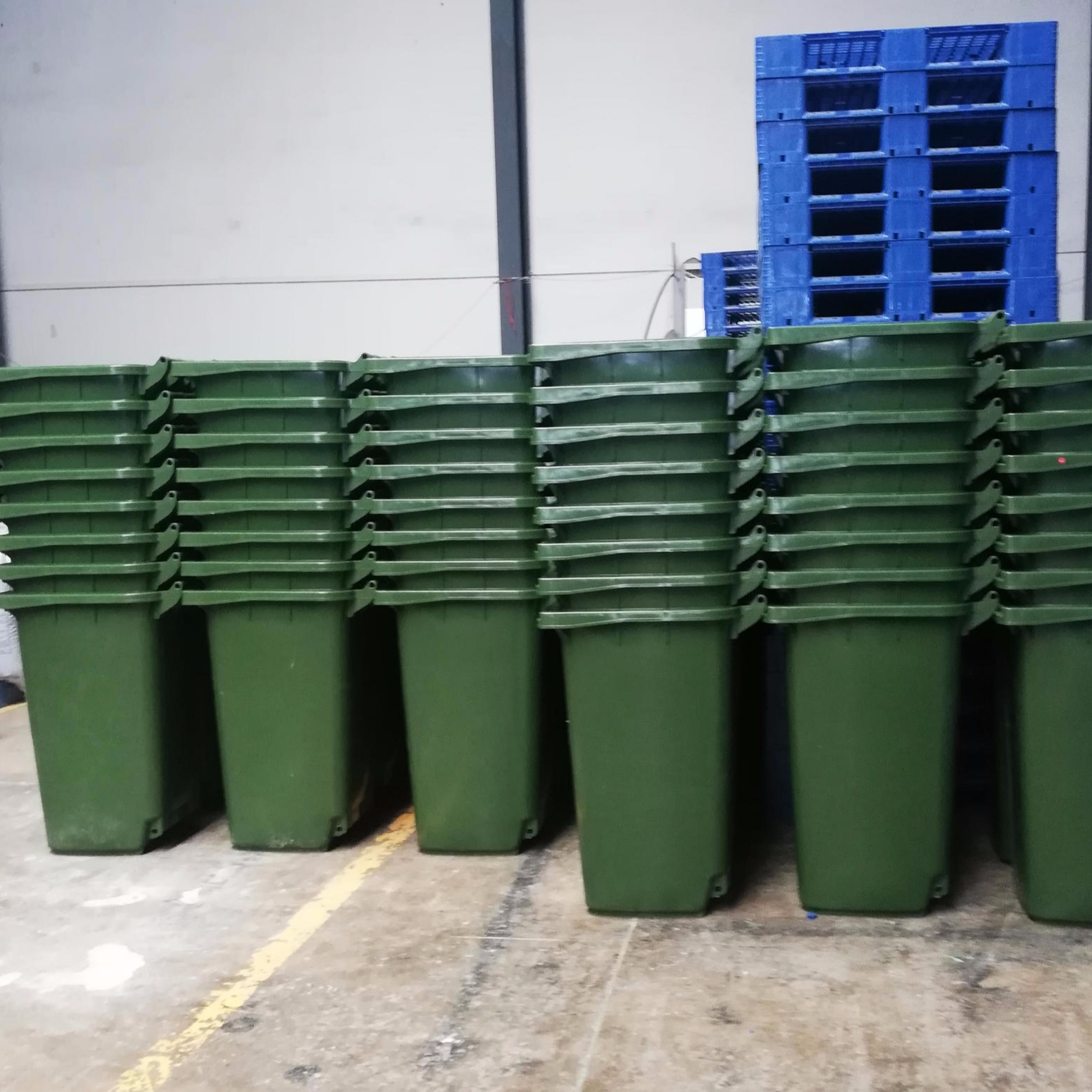 240升塑料垃圾桶240升环卫挂车垃圾桶厂家