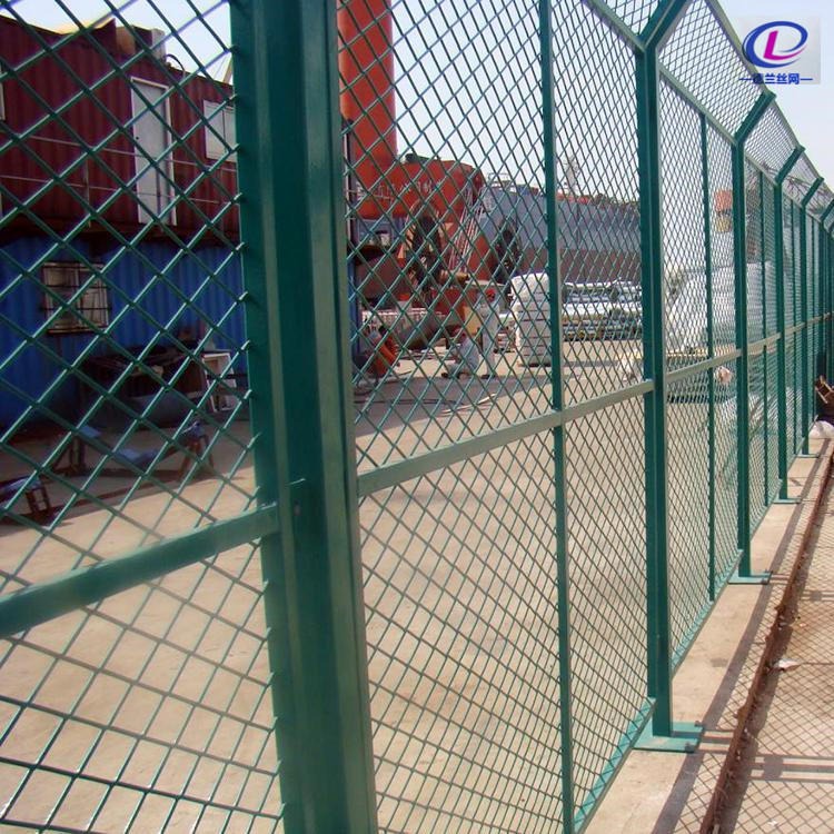 斜方护栏网 安全护栏网 德兰浸塑临时隔离厂区围栏网
