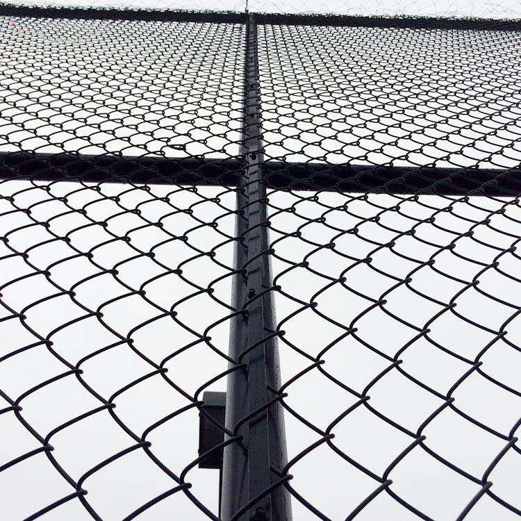 宁德金属丝包塑篮球场围网   圆管框架球场围网   迅鹰方管框架球场围网图片