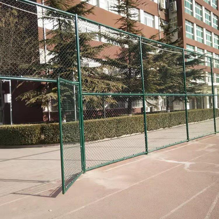 篮球场围栏网 篮球场铁丝围栏网 体育场铁丝网 篮球场护栏网