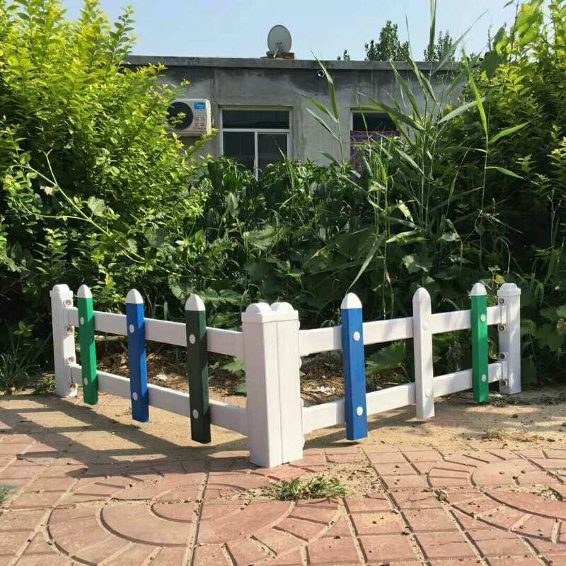 塑钢社区小区绿化带草坪隔离栏杆 厂家直销小区花园业主隐私防护PVC塑钢栅栏