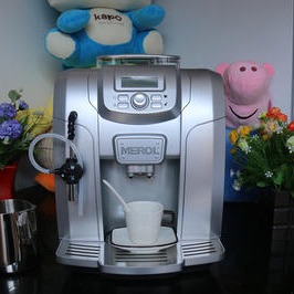 青岛Merol/美宜侬 ME-717 全自动现磨咖啡豆意式拿铁家用办公咖啡机