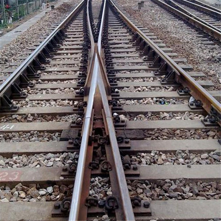 九天矿业供应对称道岔组成 是窄轨道铁路线路连接的基本设备 对称道岔