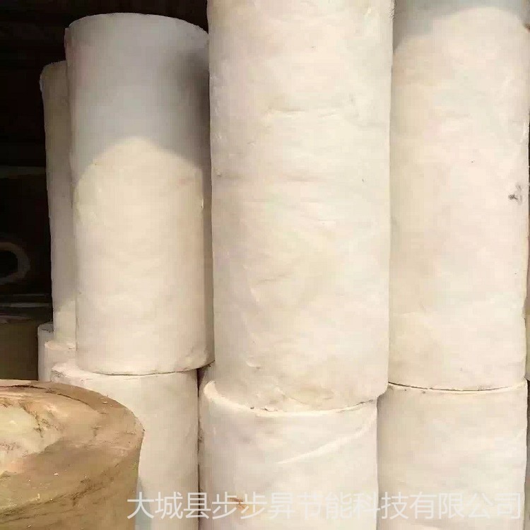 高密度硅酸铝管价格   蒸汽管道耐高温防火防腐蚀硅酸铝纤维管  硅酸铝甩丝纤维毯