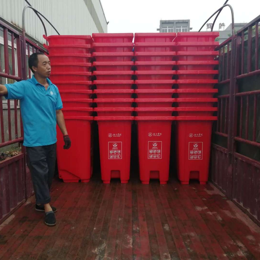 放置于办公室公共区域的分类240L塑料垃圾桶厂家批发