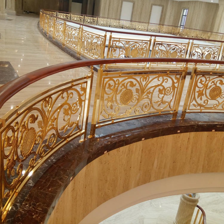 淄博别墅欧式楼梯扶手一眼看中它的特别