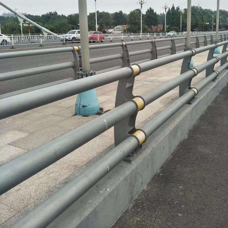 生产厂家生产销售 不锈钢碳素钢复合管 304桥梁灯光护栏 聚晟 安庆市道路防撞护栏
