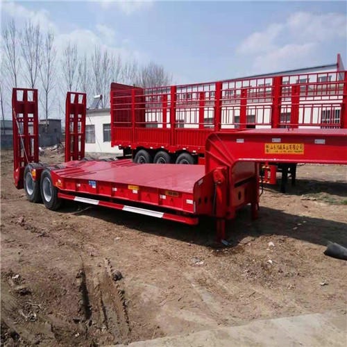 40吨低平板拖车挂车钢材厚度及价格 低平板半挂车配置参数梁运
