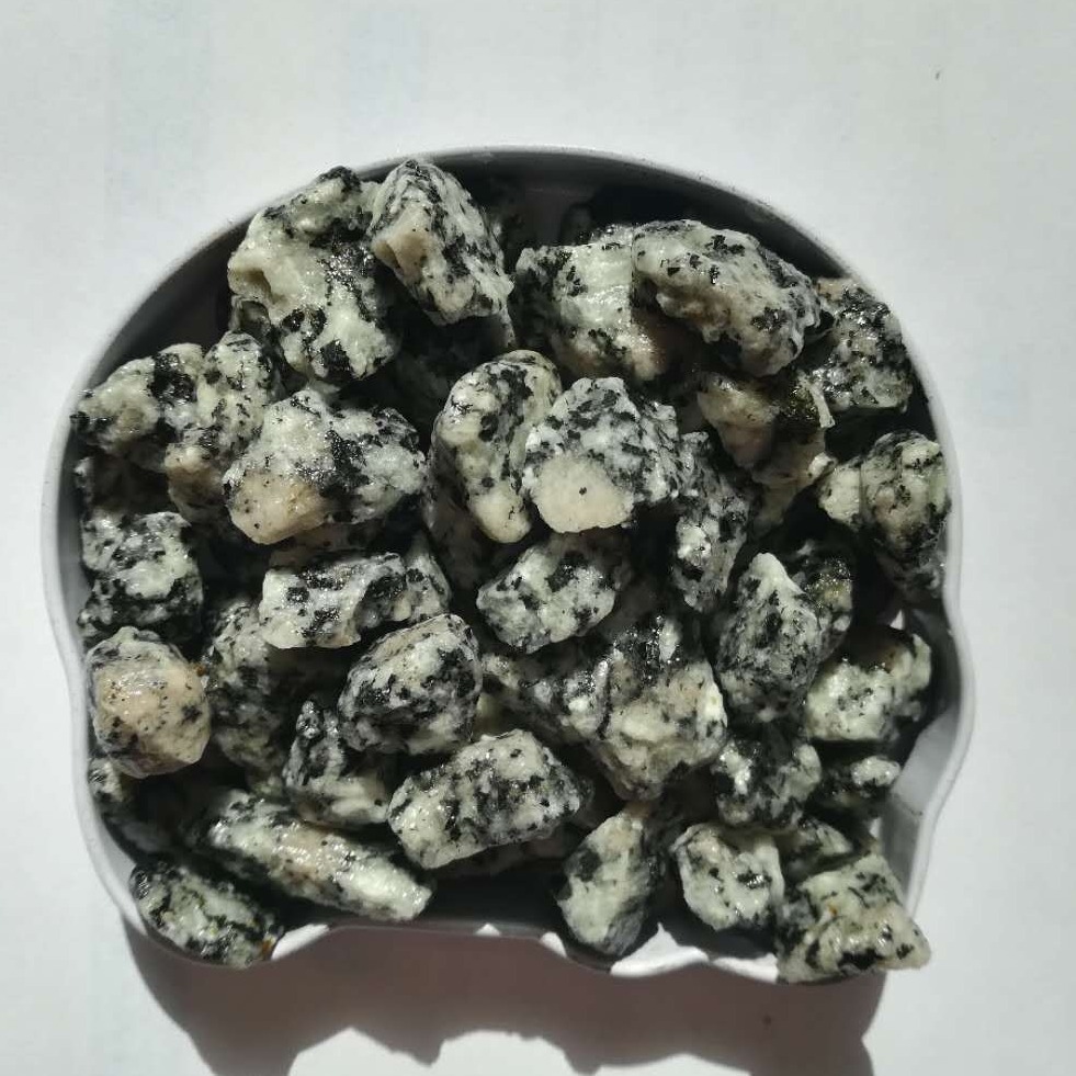 厂家供应 芝麻灰石子 黑白点卵石子  黑白点石子 提供样品