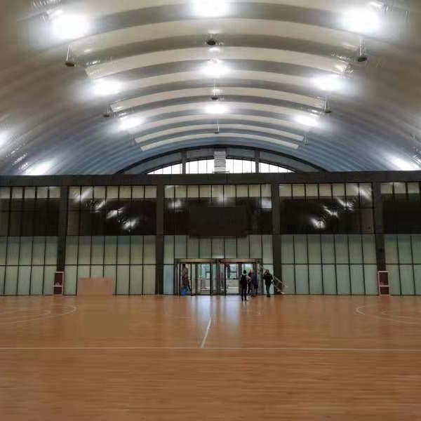 河北双鑫体育  气模馆用体育木地板  体育馆运动木地板图片