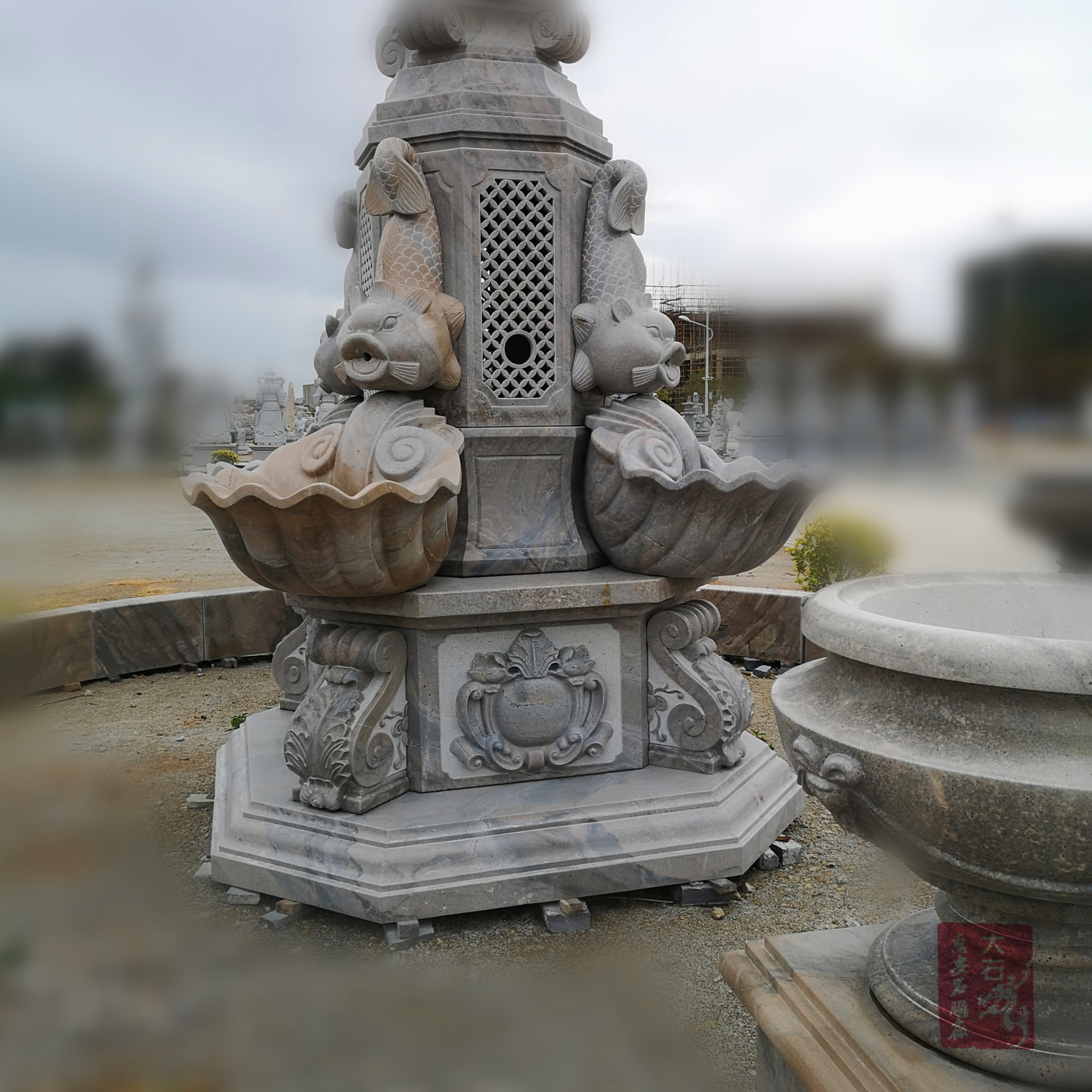 定制石雕喷泉 黄锈石大型欧式喷泉 别墅庭院喷泉 三层水钵摆件示例图4