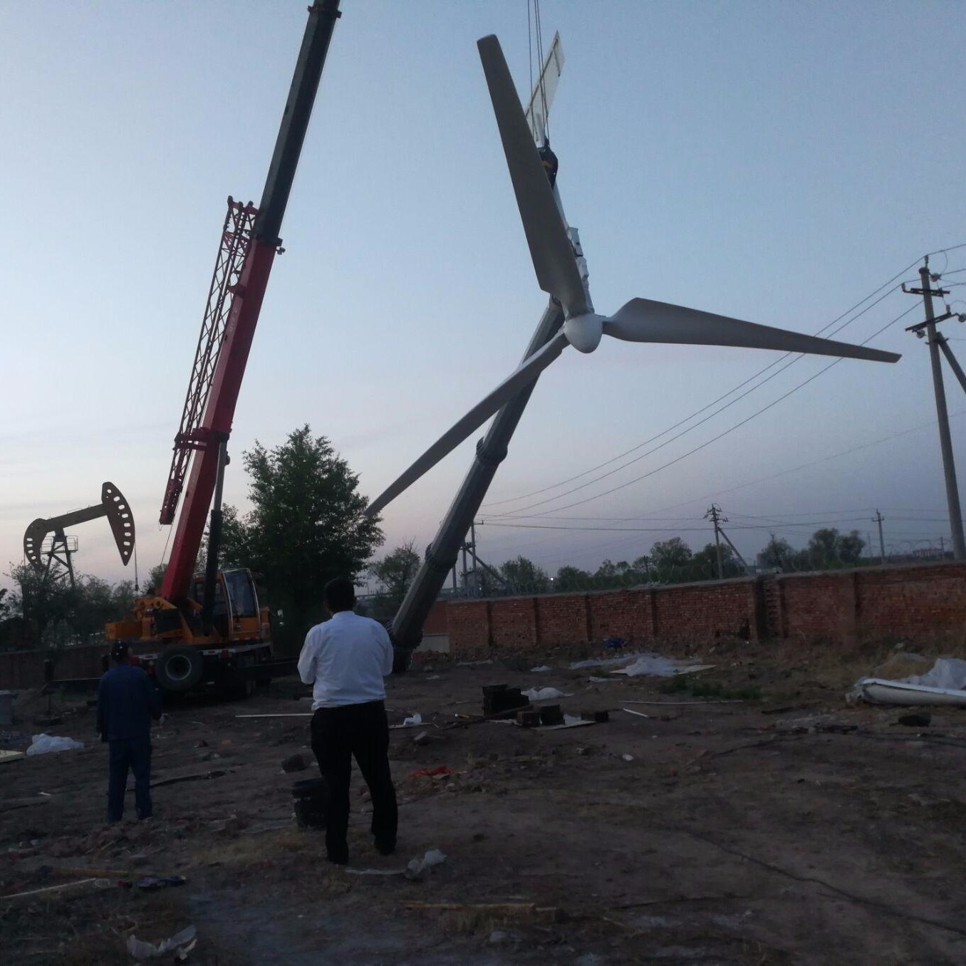 水平轴10kw风力发电机内蒙古草原安装风光互补发电晟成厂家供应