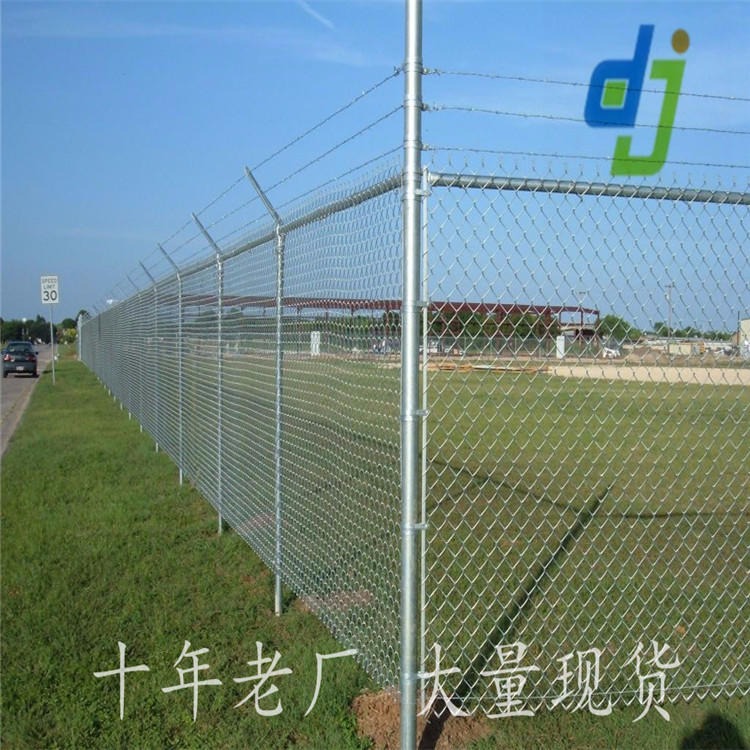 厂家直销 铁网围栏 铁路护栏网 监狱用护栏网 边坡护栏网 简易护栏网 国标质量图片