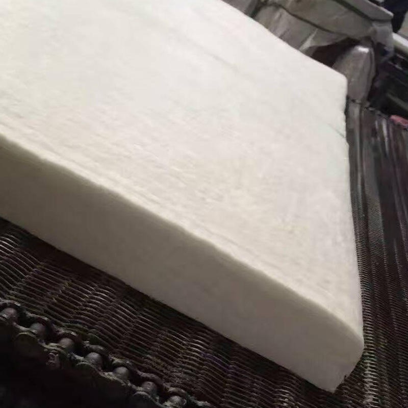 春盼 厂家直销高纯型硅酸铝针刺毯 标准憎水型硅酸铝针刺毯