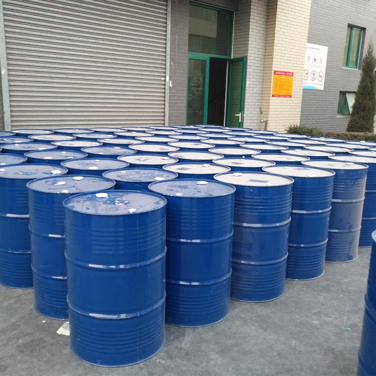 供桶装甲酰胺，齐鲁甲酰胺供应商，190kg/桶