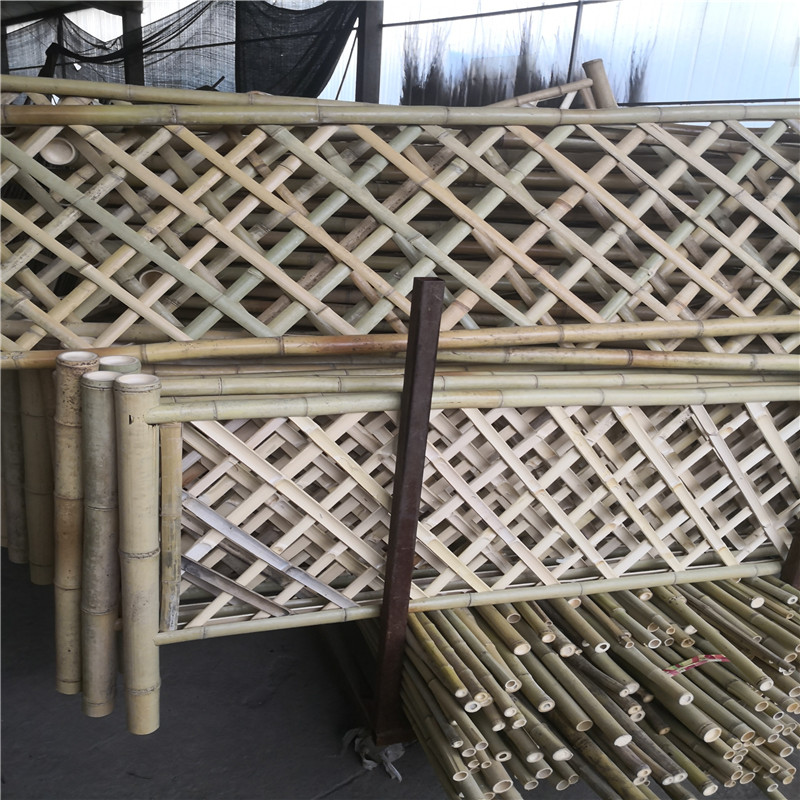 五通桥防腐竹篱笆碳化木围栏施工图片