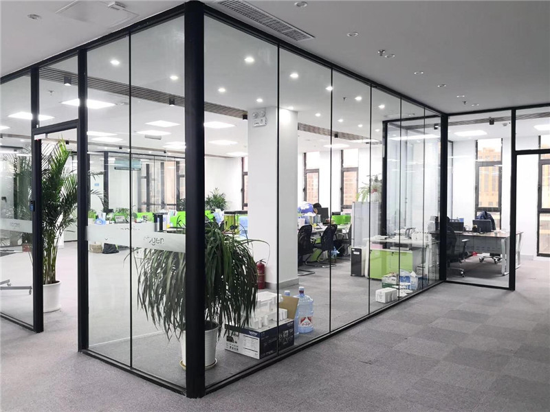 宁夏办公室玻璃隔断 鸿森玻璃隔断定制 市场报价质量保证
