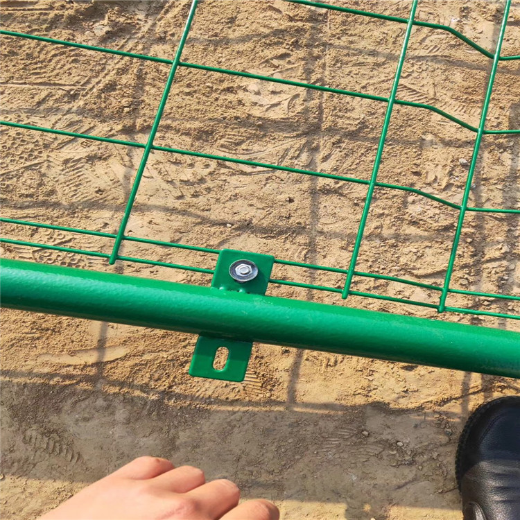 安平百瑞双边丝护栏网厂家工地双边丝围栏绿色铁丝围栏网圈地双边丝护栏网