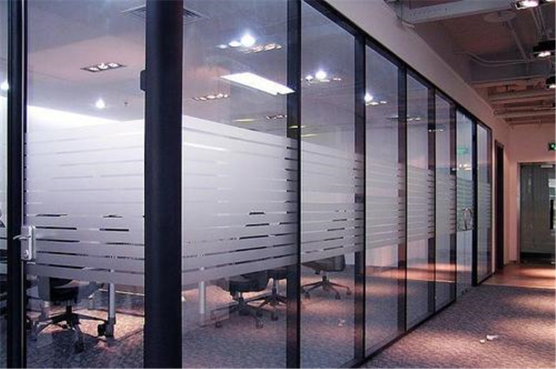 陕西办公玻璃隔断厂家 鸿森玻璃隔断定制 品质保障模范厂家